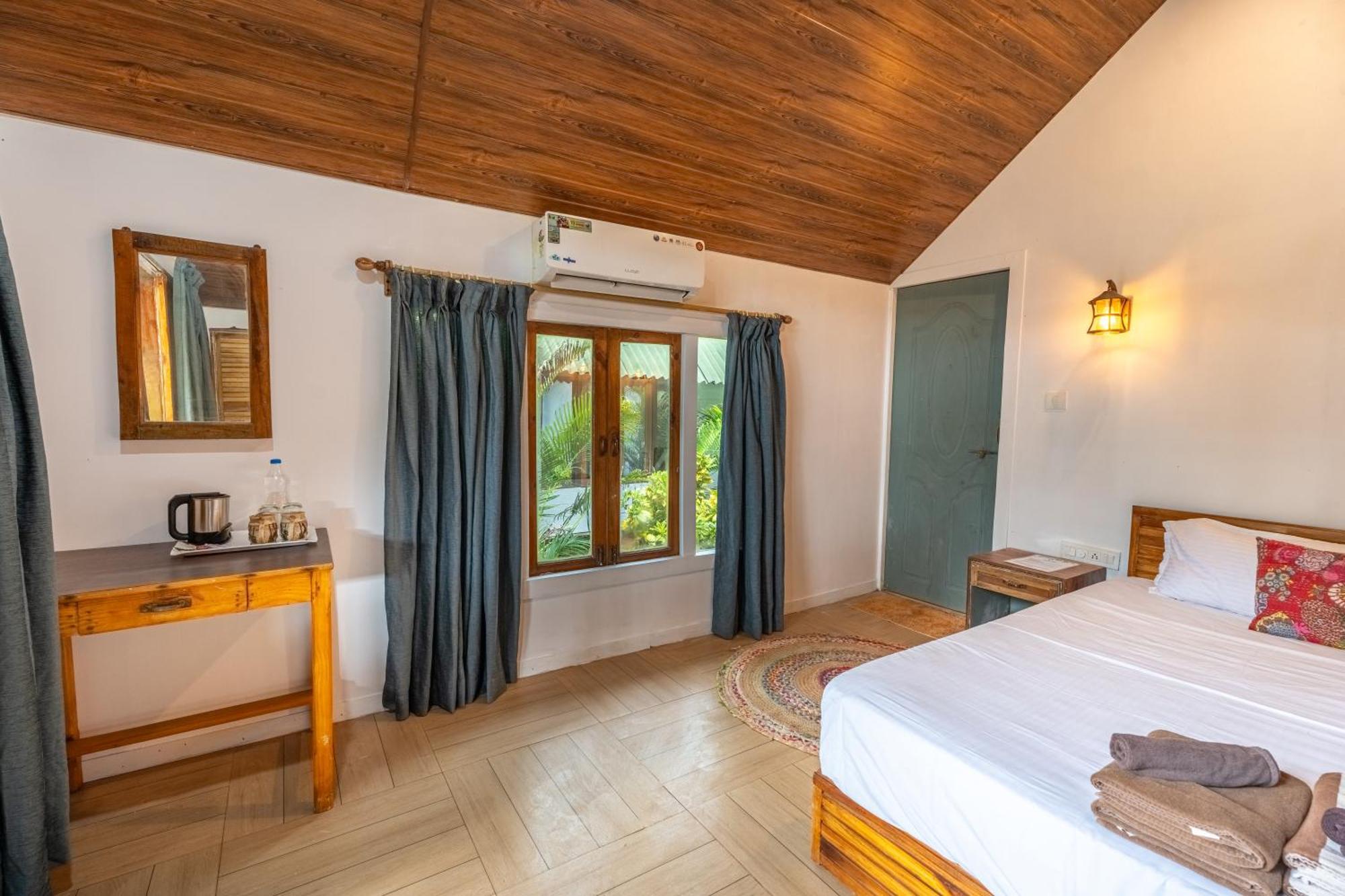 Hotel Simrose Agonda Esterno foto
