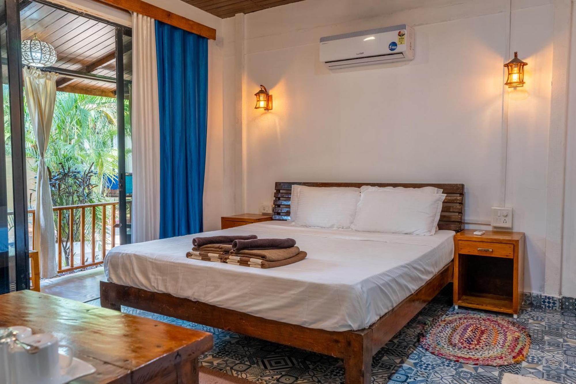 Hotel Simrose Agonda Esterno foto
